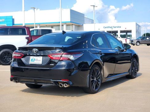 Used 2024 Toyota Camry XSE FWD image 6