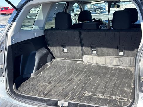 Used 2017 Subaru Forester 2.5i Premium w/ All-Weather Package image 4