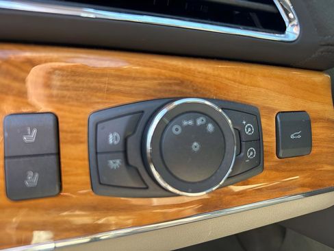 Used 2012 Lincoln MKX AWD image 15