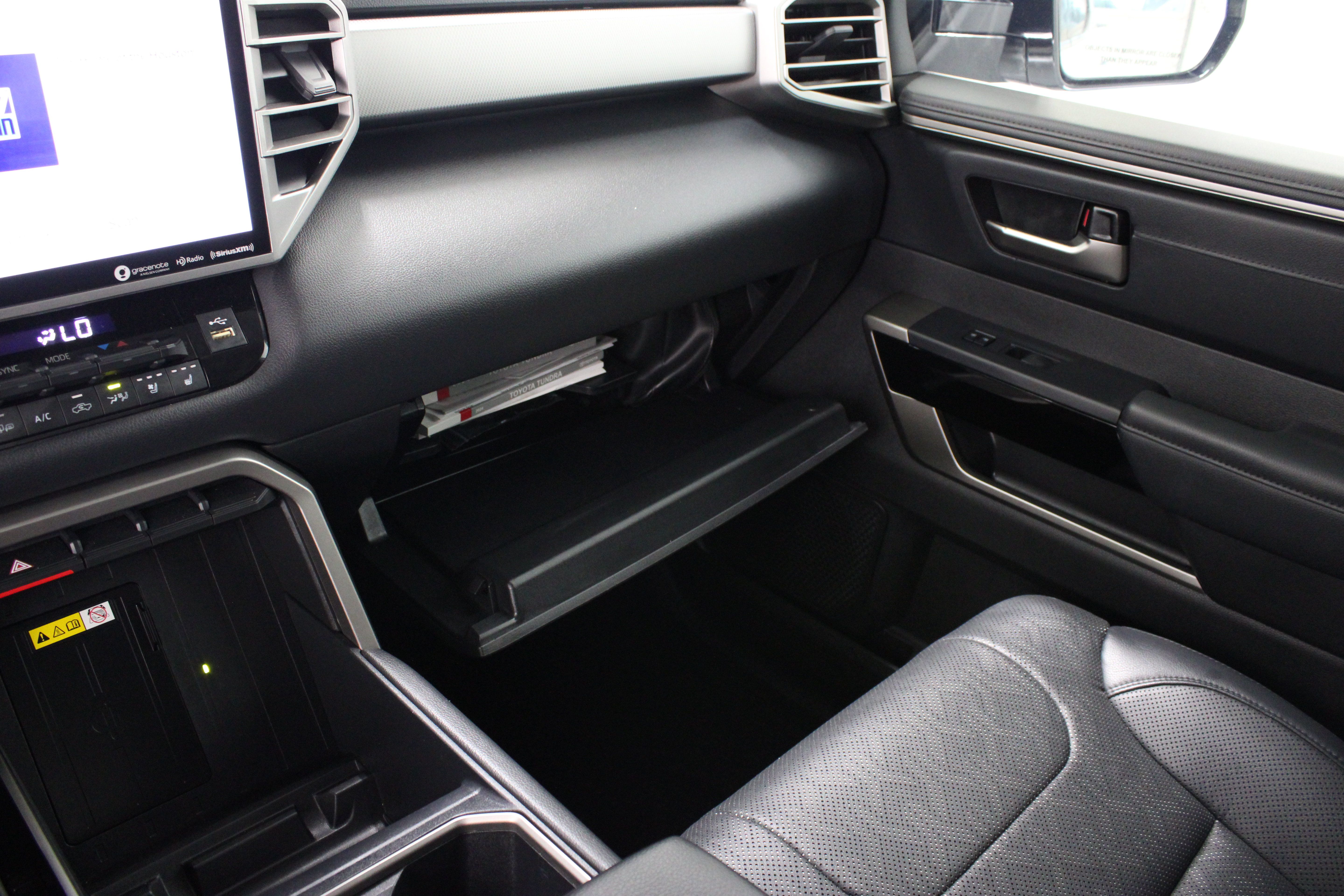 Used 2024 Toyota Tundra Limited w/ Power Package AWD/4WD image 27