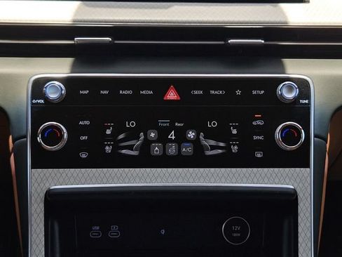 Used 2025 Genesis GV80 3.5T Prestige AWD/4WD image 30