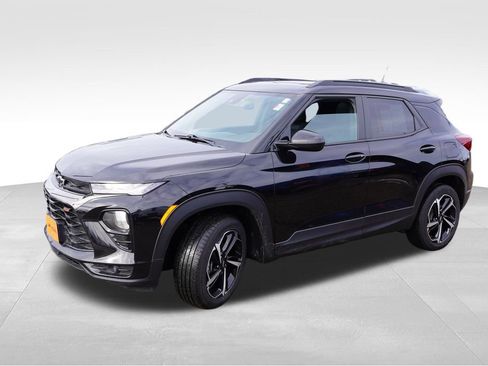 Used 2021 Chevrolet TrailBlazer RS w/ Sun and Liftgate Package image 11