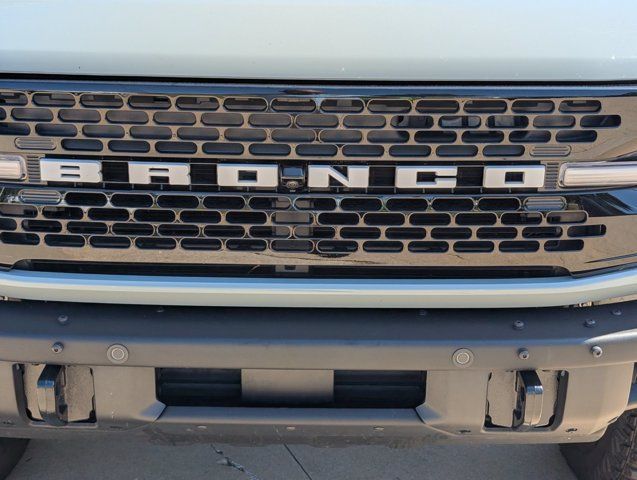 Used 2024 Ford Bronco Wildtrak AWD/4WD image 3