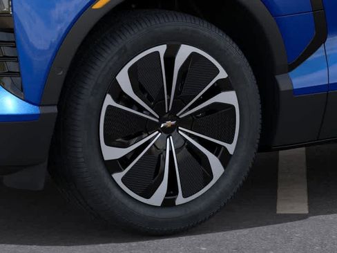 New 2025 Chevrolet Blazer EV LT image 9