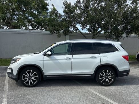 Used 2020 Honda Pilot Touring image 2