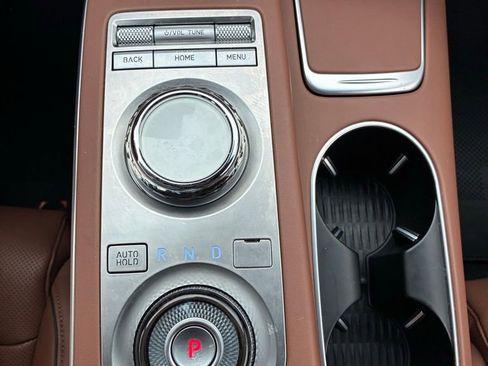 Used 2023 Genesis GV70 2.5T w/ Advanced Package image 36