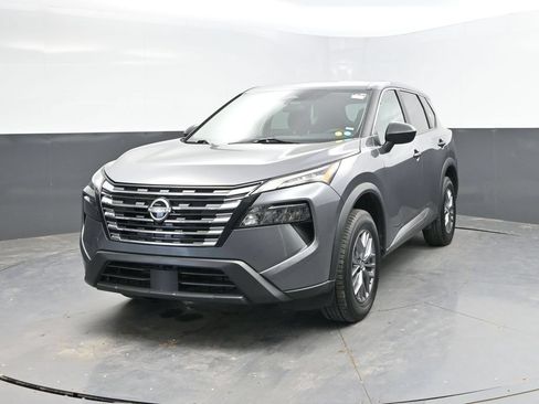 Used 2024 Nissan Rogue S AWD/4WD image 5