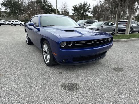 Used 2021 Dodge Challenger SXT w/ Plus Package image 8