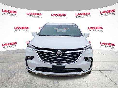 Used 2023 Buick Enclave Essence image 8