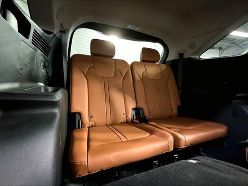 Used 2022 Kia Sorento SX Prestige w/ Rust Color Package image 24