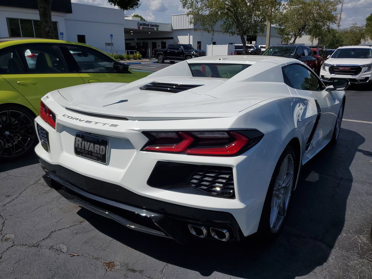 Used 2023 Chevrolet Corvette Stingray Convertible w/ Chrome Exterior Badge Package RWD image 4