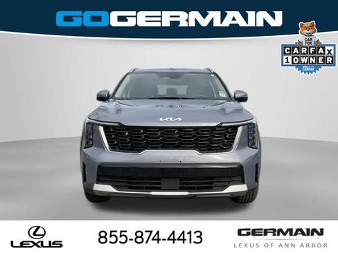 Used 2024 Kia Sorento S image 11