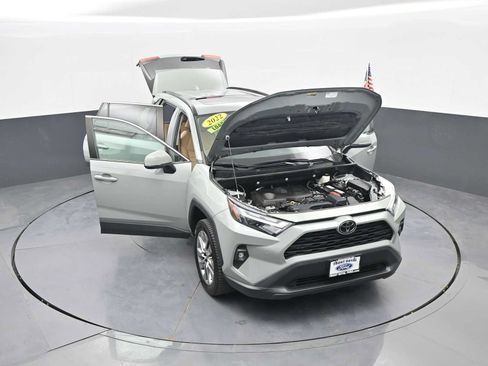 Used 2022 Toyota RAV4 XLE Premium AWD/4WD image 44