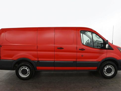 Used 2018 Ford Transit 150 130 Low Roof RWD image 12