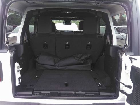 Certified 2026 Jeep Wrangler Unlimited Rubicon AWD/4WD image 5