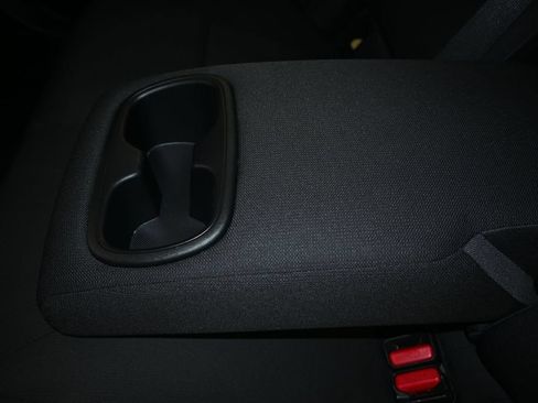Used 2022 Toyota Corolla LE FWD image 17