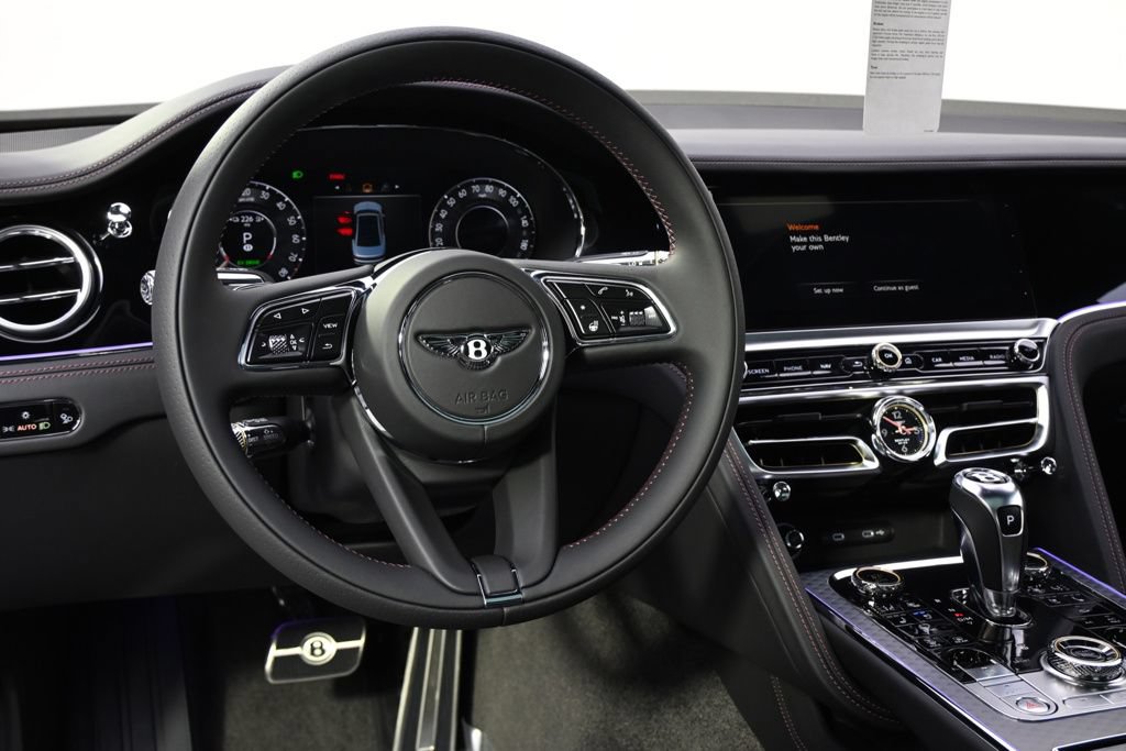 Used 2025 Bentley Flying Spur Plug-In Hybrid AWD/4WD image 12