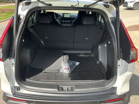 Used 2026 Honda CR-V Sport Touring image 32