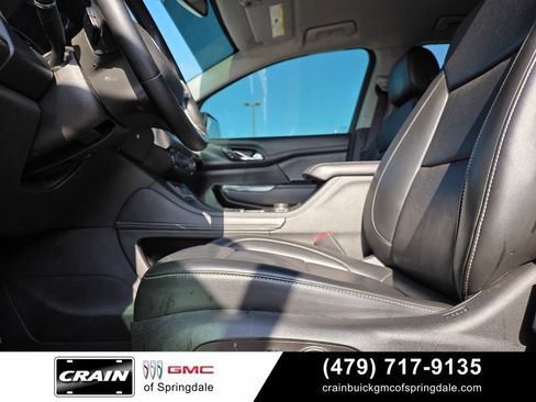 Used 2023 GMC Acadia SLT AWD/4WD image 11