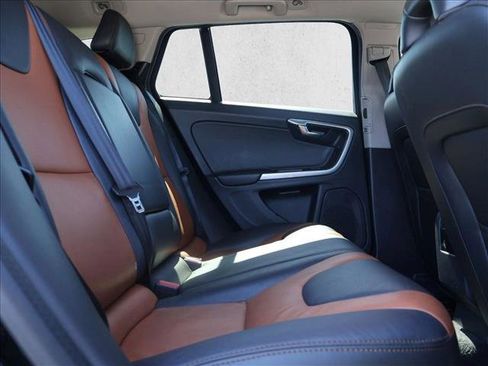 Used 2018 Volvo V60 T5 Cross Country w/ Convenience Package AWD/4WD image 25