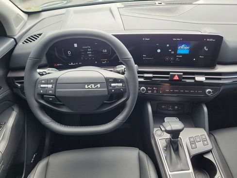 New 2026 Kia Sportage SX FWD image 19