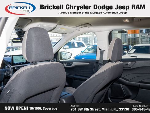 Used 2022 Ford Escape SE image 17