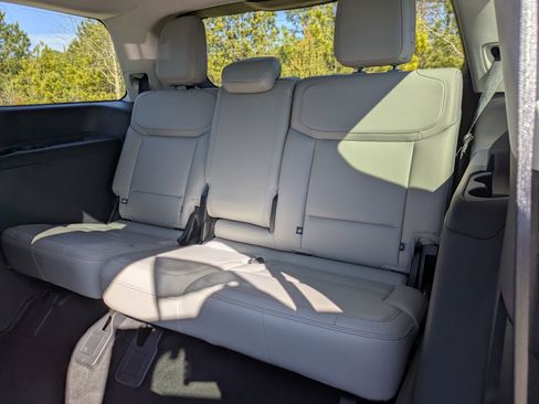 Certified 2025 Ford Expedition Active image 27