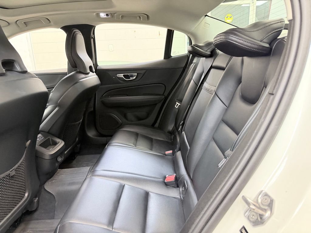 Used 2021 Volvo S60 T6 Momentum w/ Premium Package AWD/4WD image 20