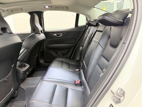 Used 2021 Volvo S60 T6 Momentum w/ Premium Package AWD/4WD image 20