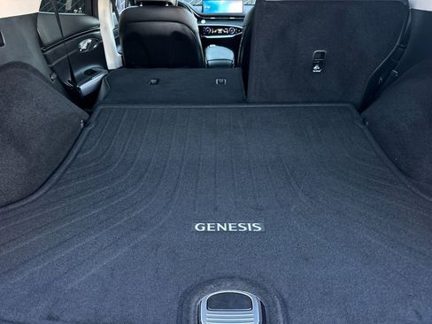 Used 2024 Genesis GV70 2.5T w/ Select Package image 15