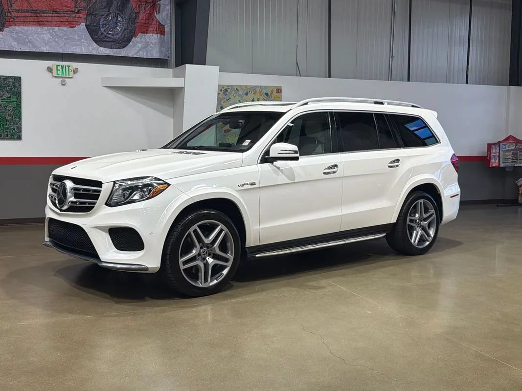 Used 2018 Mercedes-Benz GLS 550 4MATIC image 11