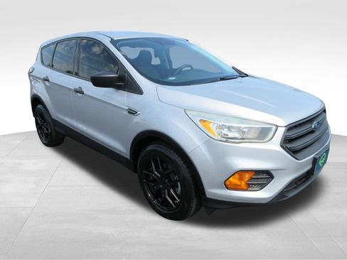 Used 2017 Ford Escape S FWD image 7