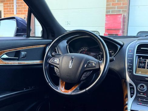 Used 2017 Lincoln MKX Select AWD/4WD image 14