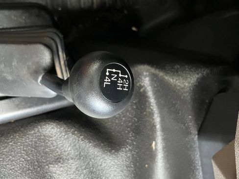 Used 2010 Ford F250 XL AWD/4WD image 33