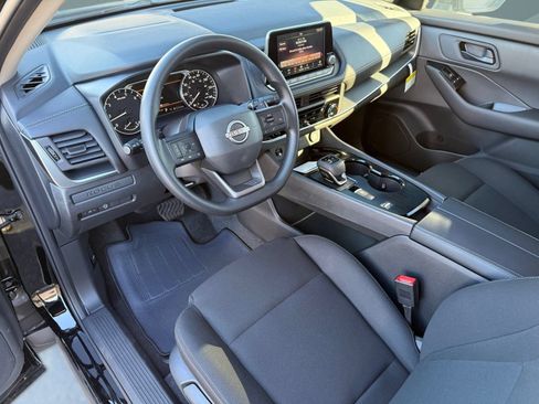 Used 2026 Nissan Rogue S FWD image 7