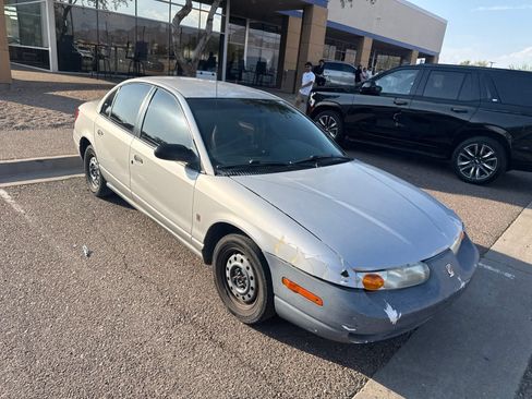 Used 2001 Saturn S-Series SL FWD image 3