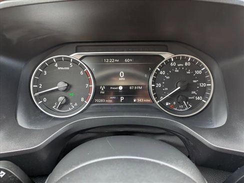 Used 2023 Nissan Rogue SV image 12