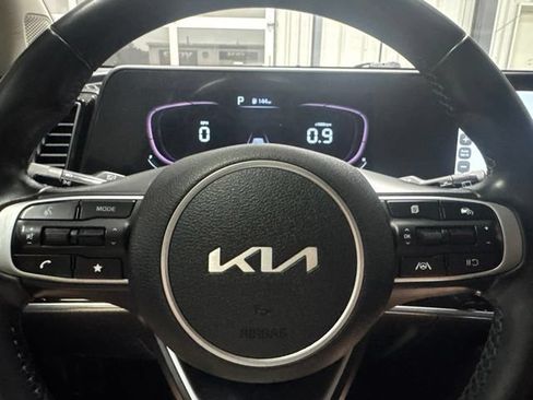 Used 2023 Kia Sportage EX FWD image 11