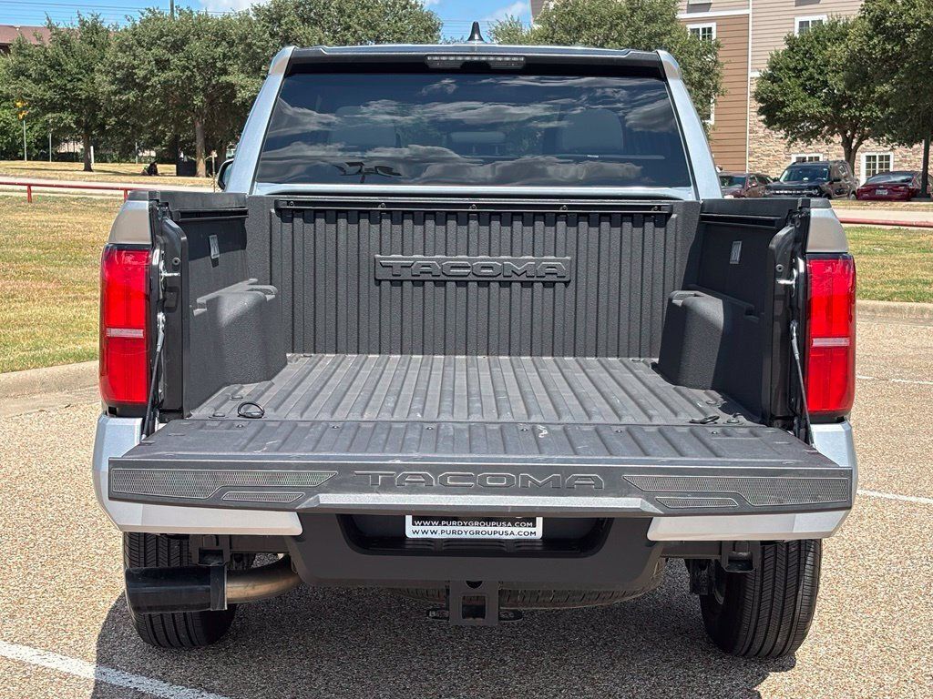 Used 2026 Toyota Tacoma SR5 AWD/4WD image 7