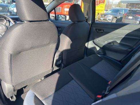 New 2025 Nissan Versa SV image 30
