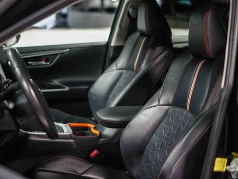 Used 2020 Toyota RAV4 Adventure image 18