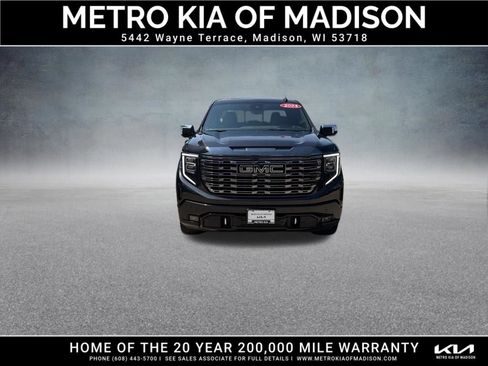 Used 2024 GMC Sierra 1500 Denali Ultimate AWD/4WD image 9