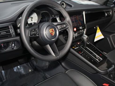 New 2026 Porsche Macan S image 4