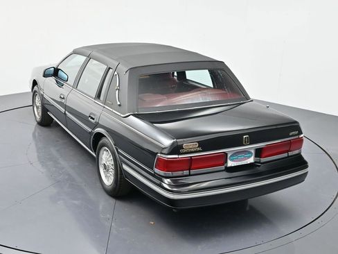 Used 1990 Lincoln Continental Signature image 34