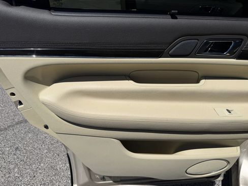 Used 2017 Lincoln MKT AWD image 16