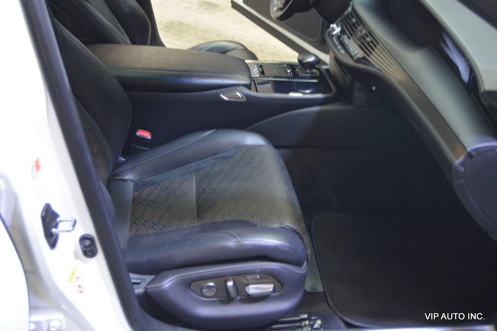 Used 2018 Lexus LS 500 F Sport w/ Accessory Package (Z1) RWD image 26