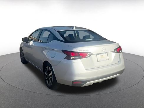 Used 2025 Nissan Versa SV image 11