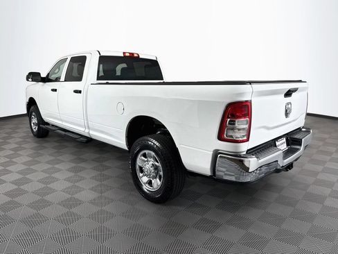 Used 2022 RAM 2500 Tradesman w/ Chrome Appearance Group AWD/4WD image 5