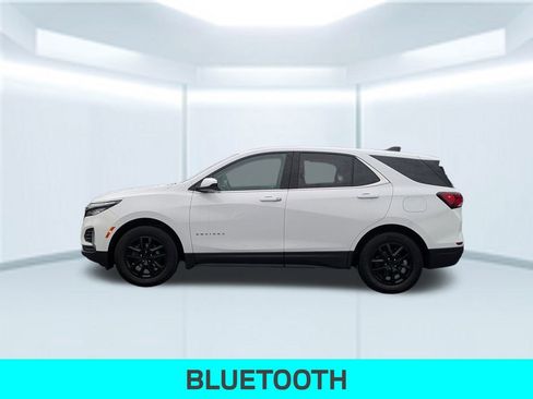 Used 2023 Chevrolet Equinox LT w/ Driver Convenience Package image 2