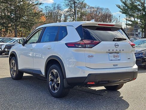 New 2026 Nissan Rogue SV image 5